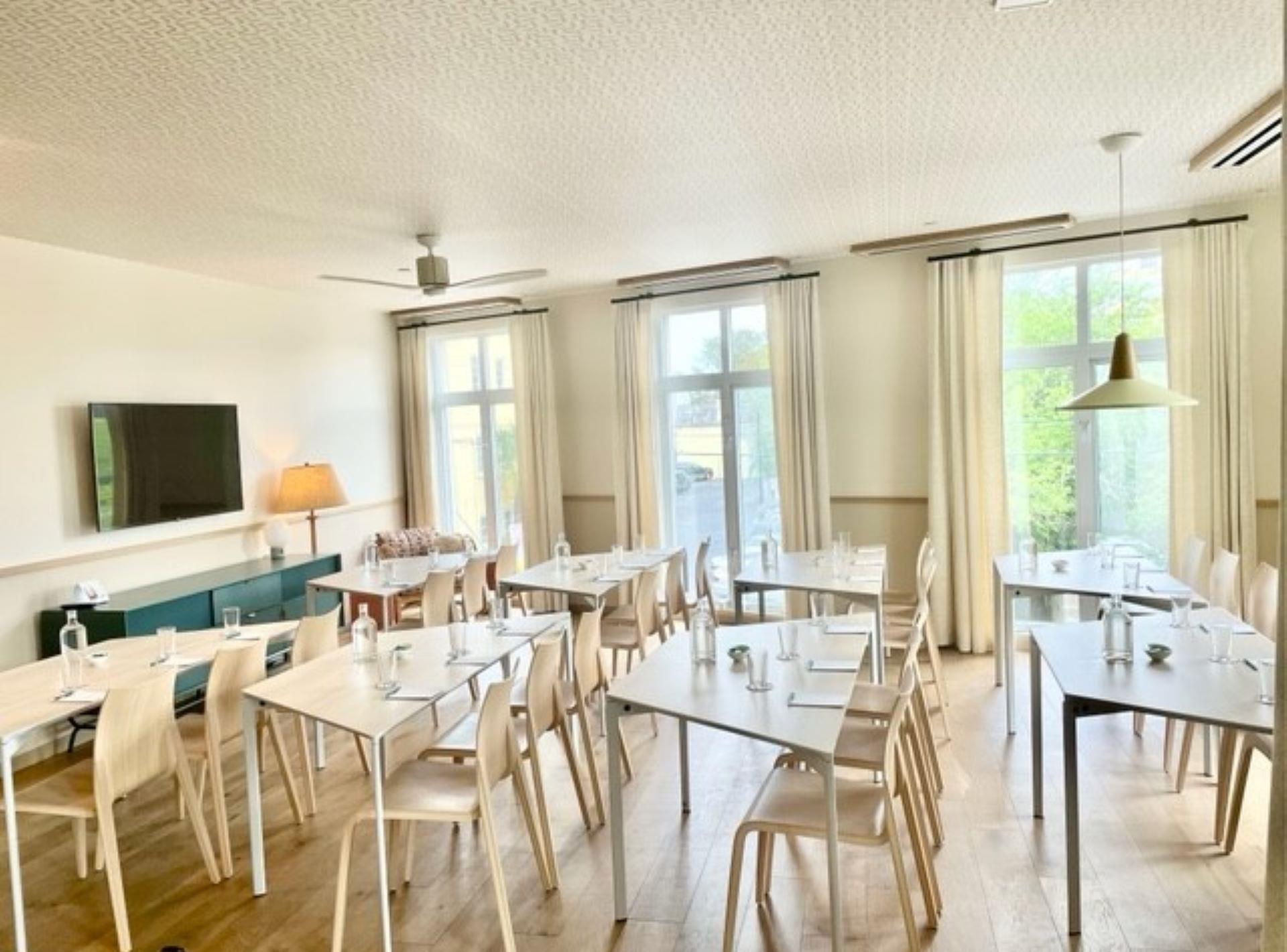 Изображение помещения для встречи