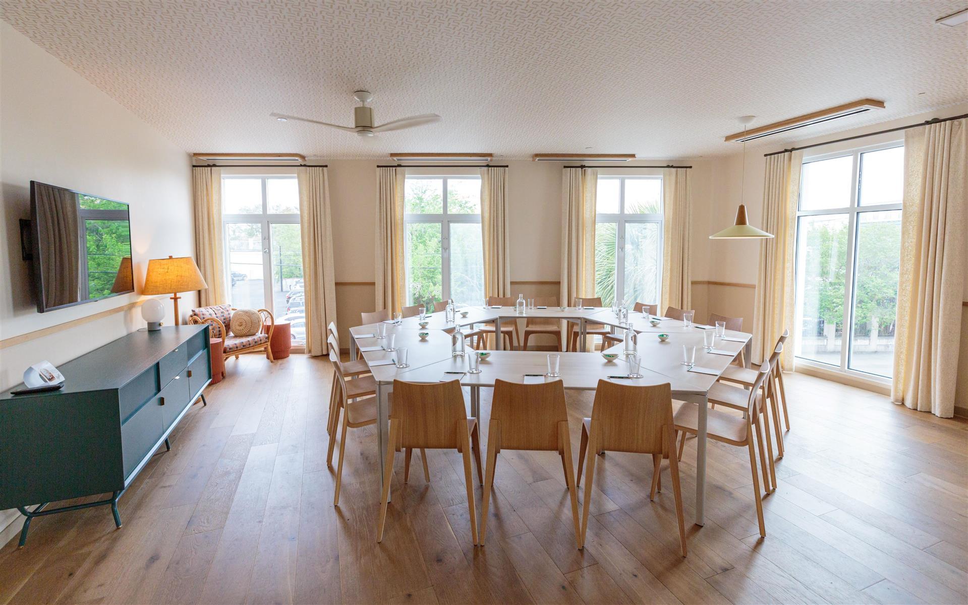 Изображение The Season to Save & Keep Saving...