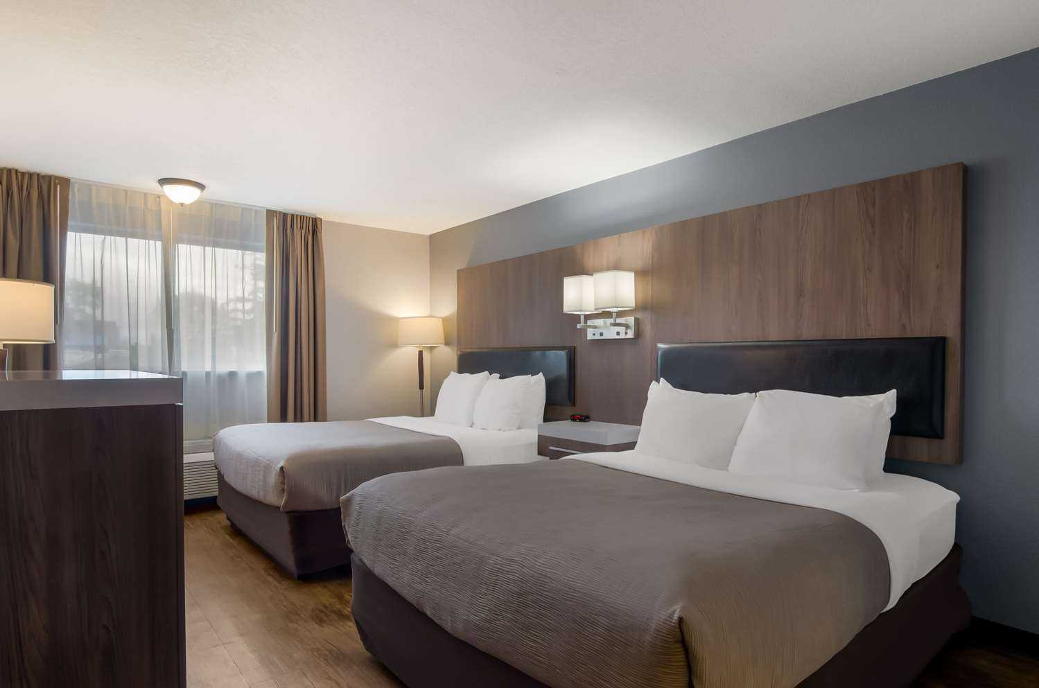 Quality Inn and Suites Silverdale Bangor-Keyport в Silverdale, WA