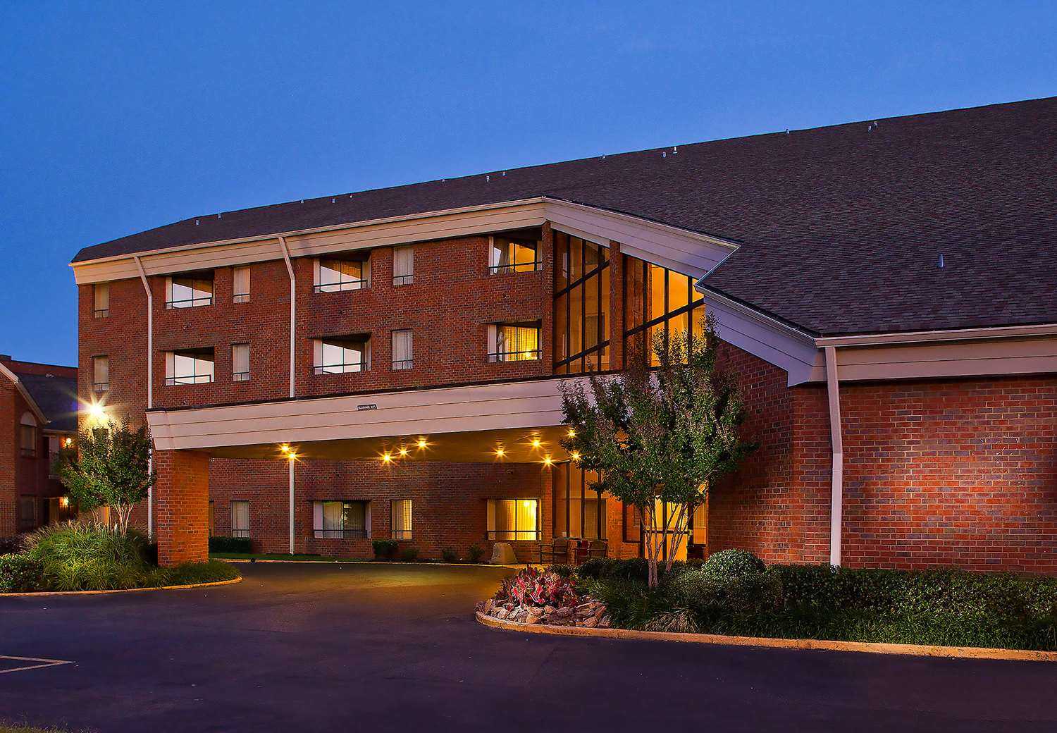 Sonesta Simply Suites Memphis East Poplar Pike a Memphis, TN