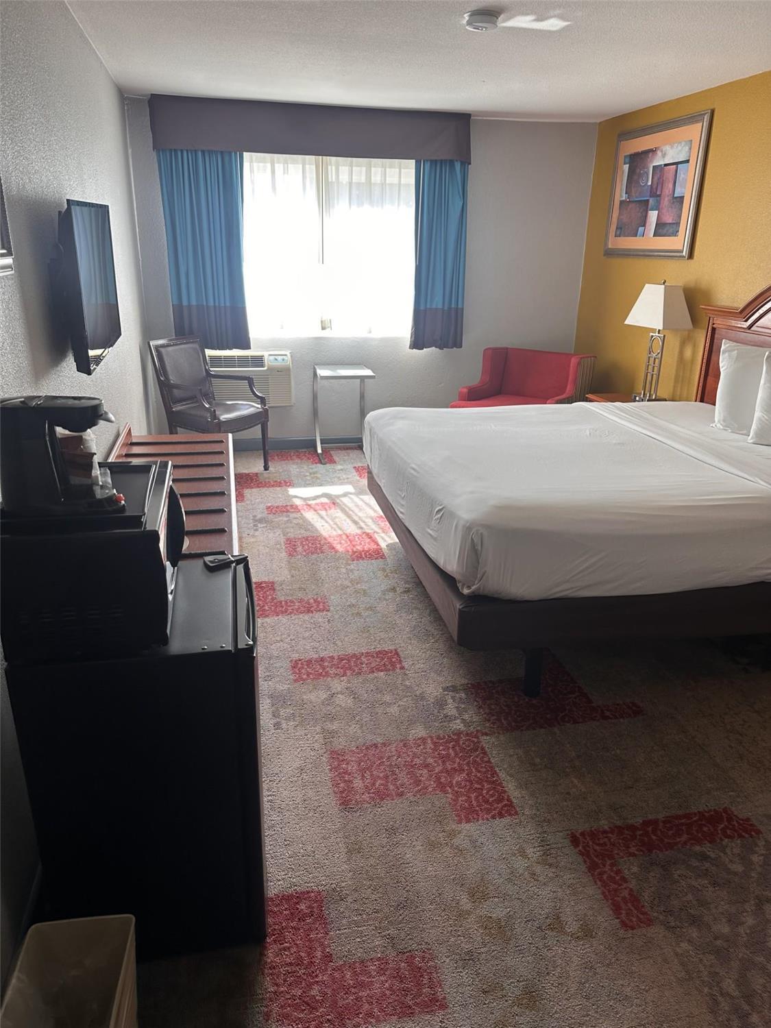 Americas Best Value Inn Hayward image