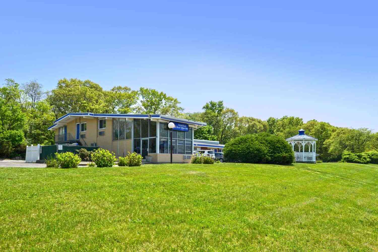 Americas Best Value Inn Smithtown Long Island in New York, NY