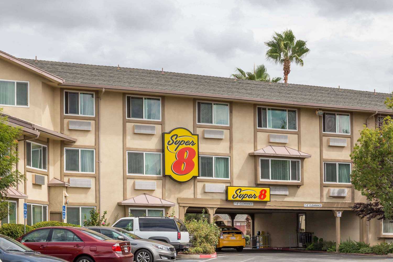Super 8 by Wyndham Sacramento North, Sacramento, CA