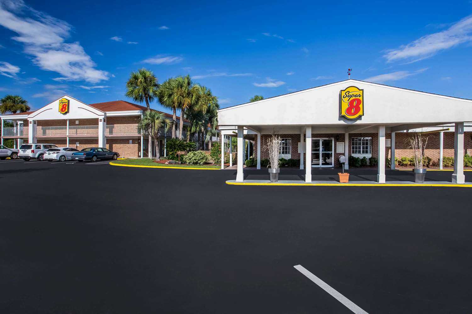 Super 8 by Wyndham Lake City a Lake City, FL