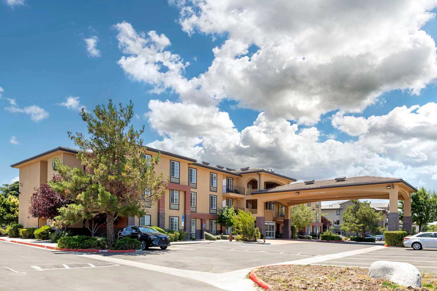 Best Western Plus Country Park Hotel a Tehachapi, CA