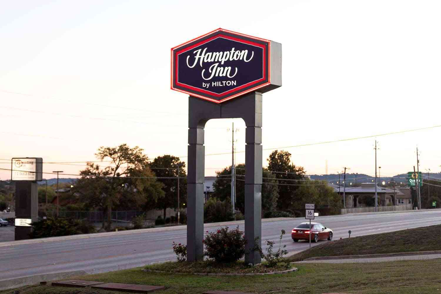 Hampton Inn Kerrville в Kerrville, TX