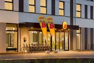 Super 8 by Wyndham Freiburg (Accepting Reservations until March 01, 2026) в Freiburg, DE