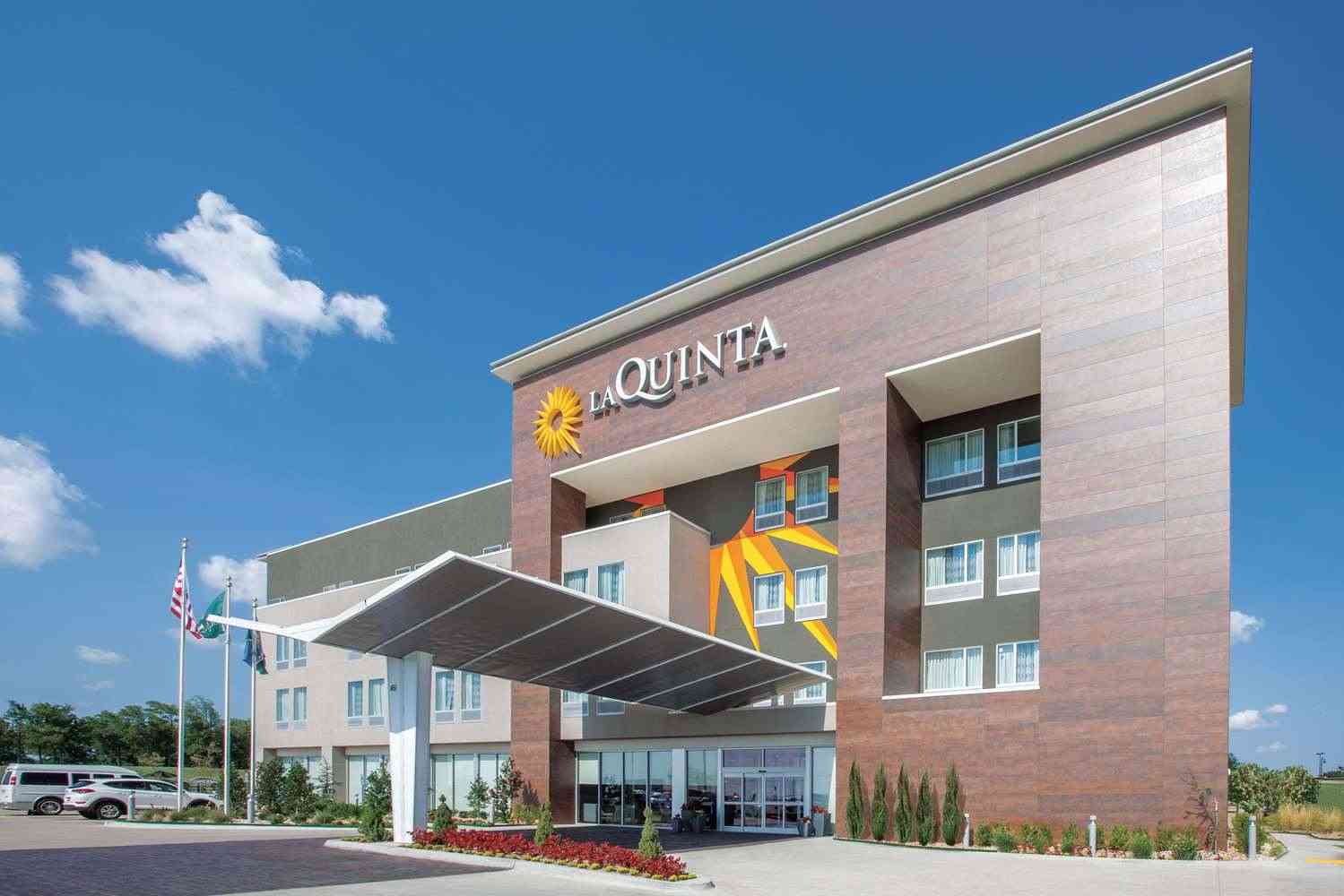 La Quinta Inn & Suites by Wyndham Tulsa Broken Arrow в Broken Arrow, OK