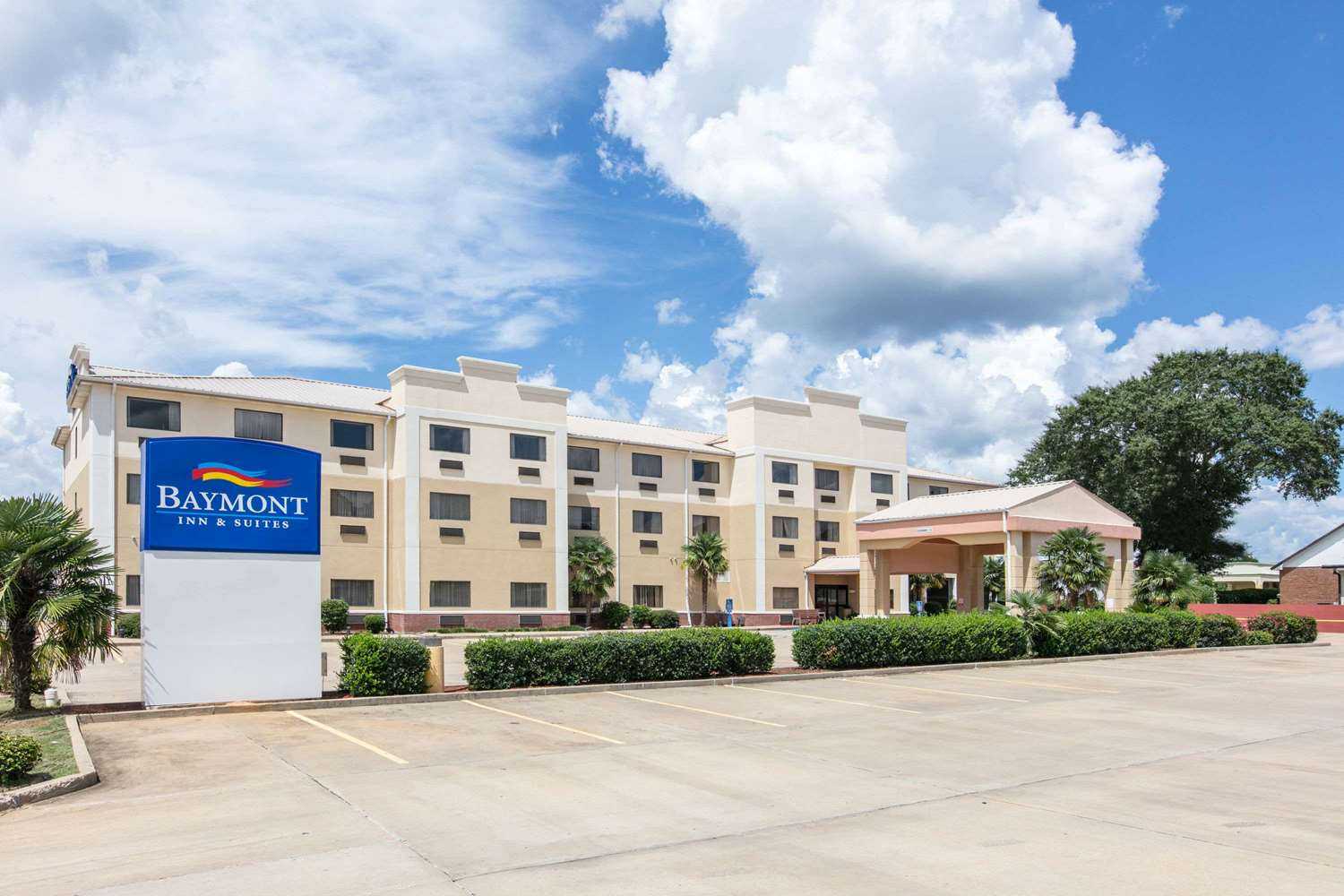 Baymont by Wyndham McComb, McComb, MS