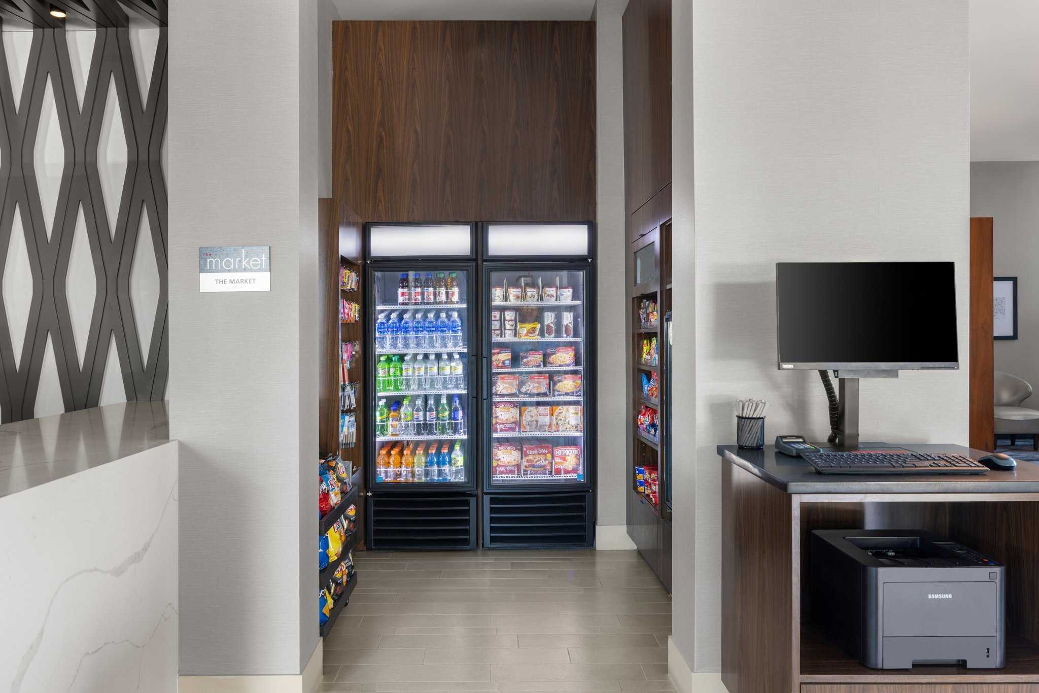 Residence Inn by Marriott New York The Bronx at Metro Center Atrium в Bronx, NY