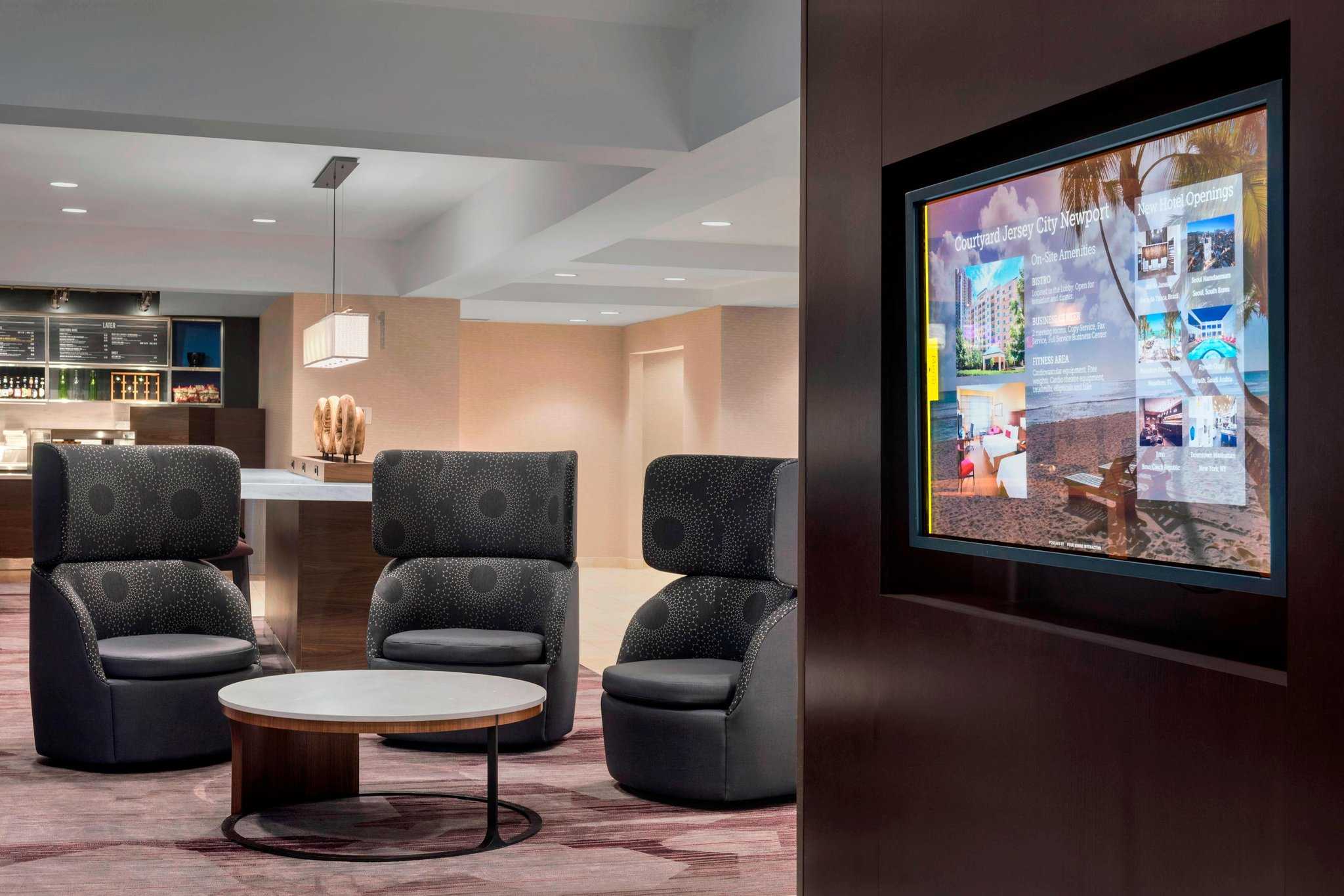 Courtyard by Marriott Jersey City Newport em Jersey City, NJ