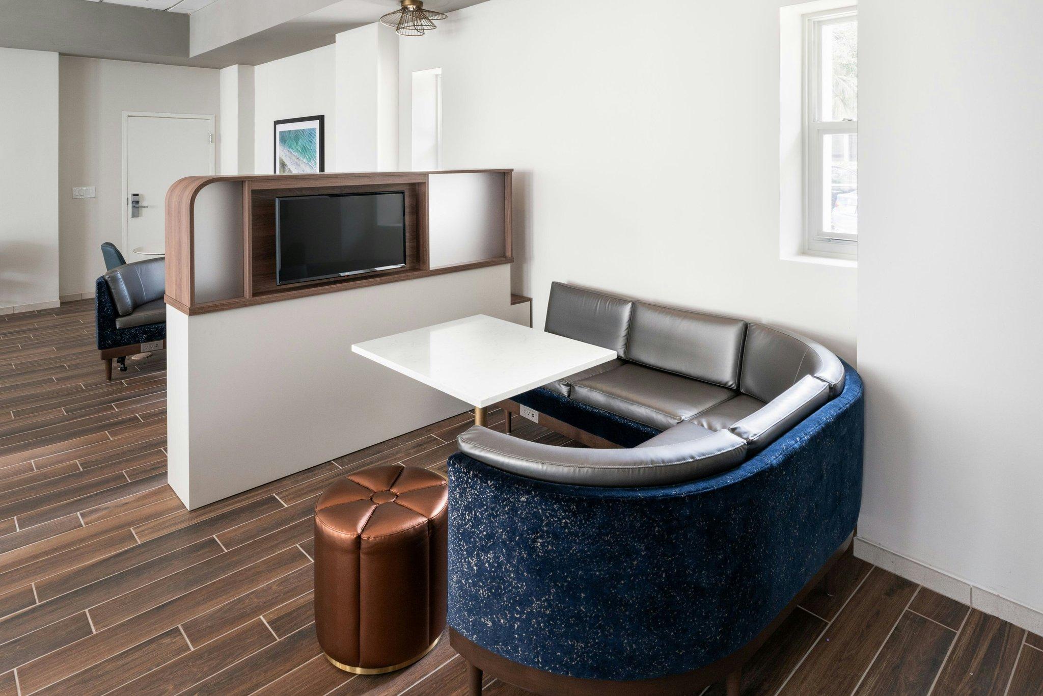 Courtyard by Marriott St. Petersburg Downtown image