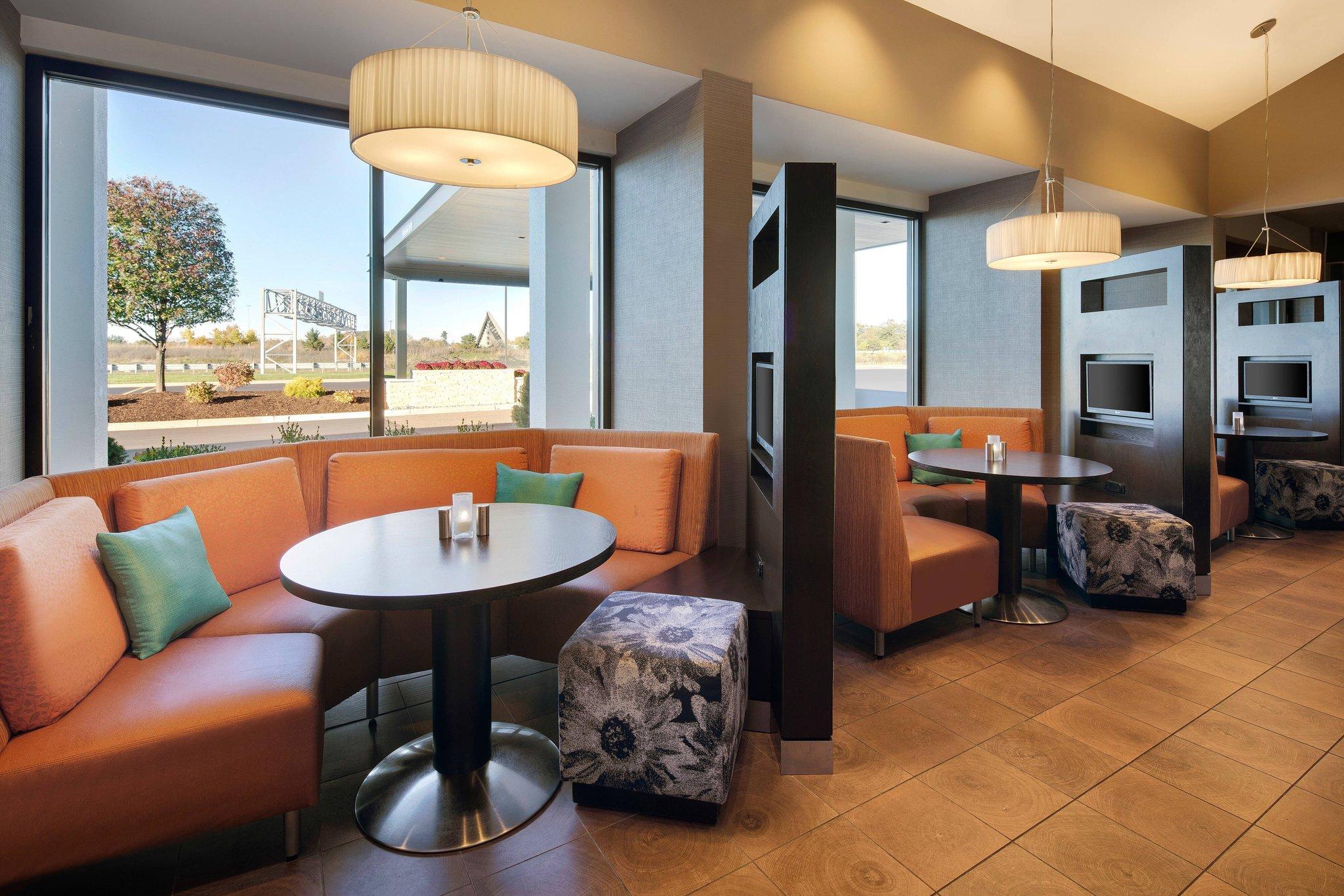 Courtyard by Marriott Detroit Southfield image