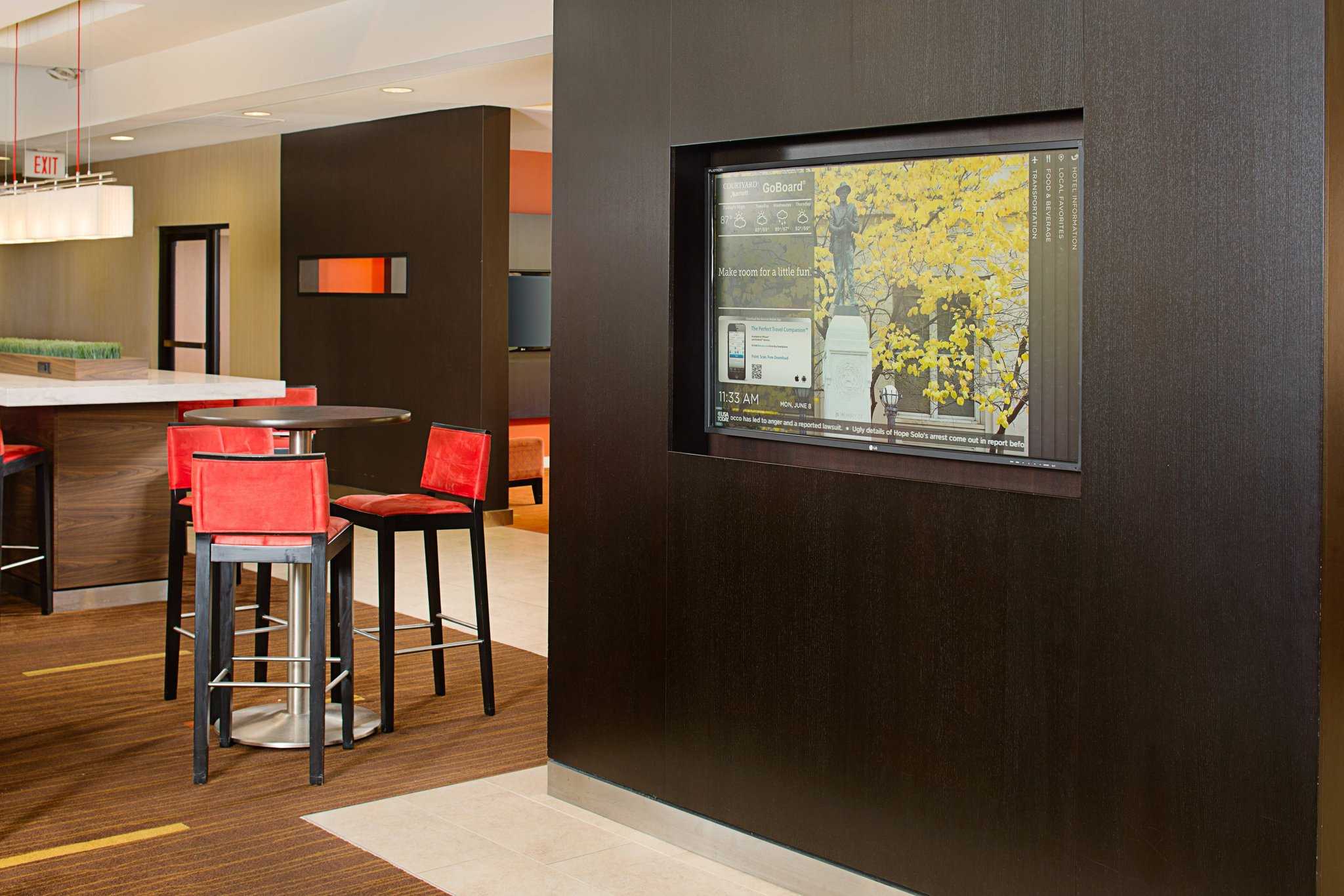 Courtyard by Marriott Wilmington/Wrightsville Beach в Wilmington, NC