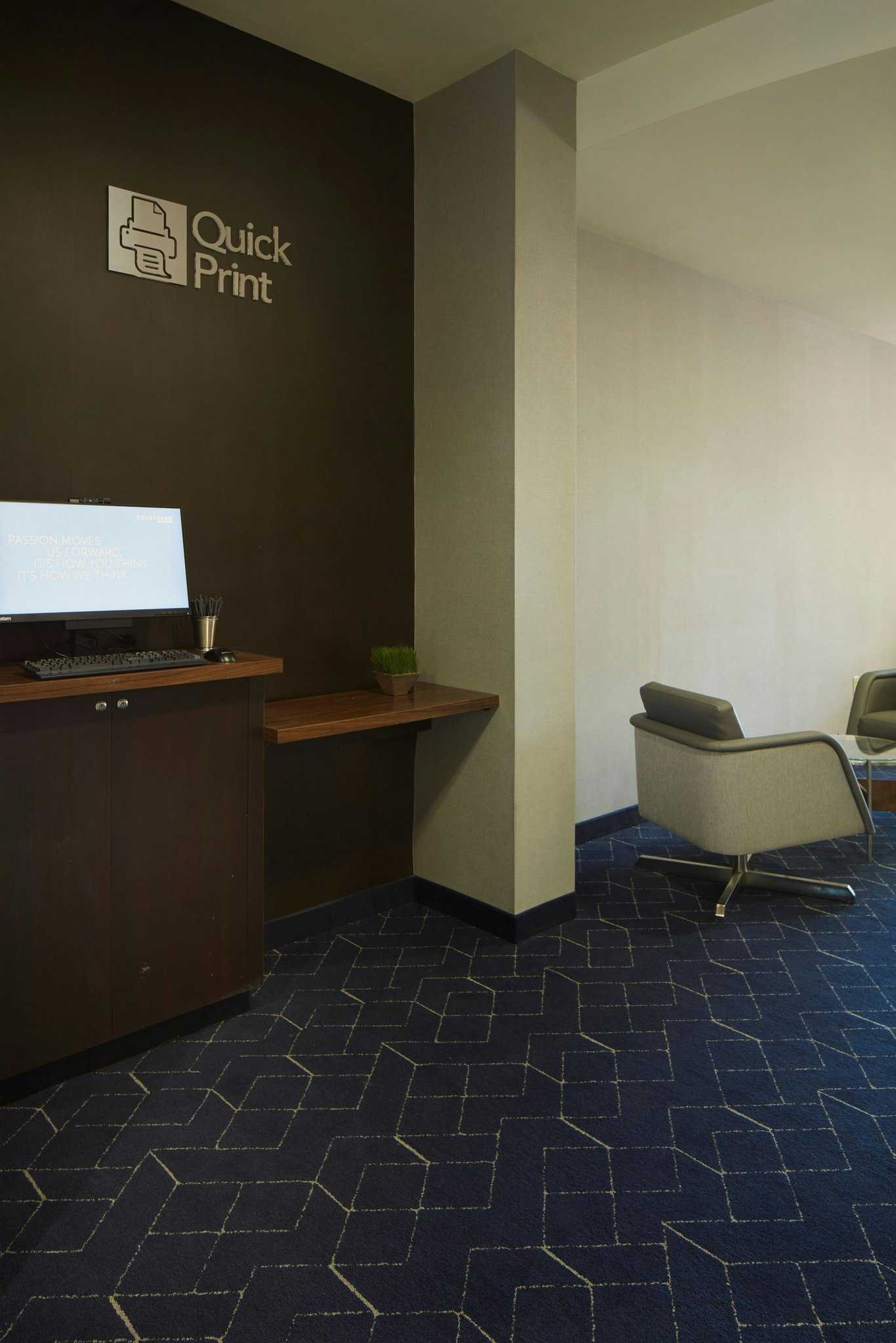 Courtyard by Marriott Winchester Medical Center в Winchester, VA