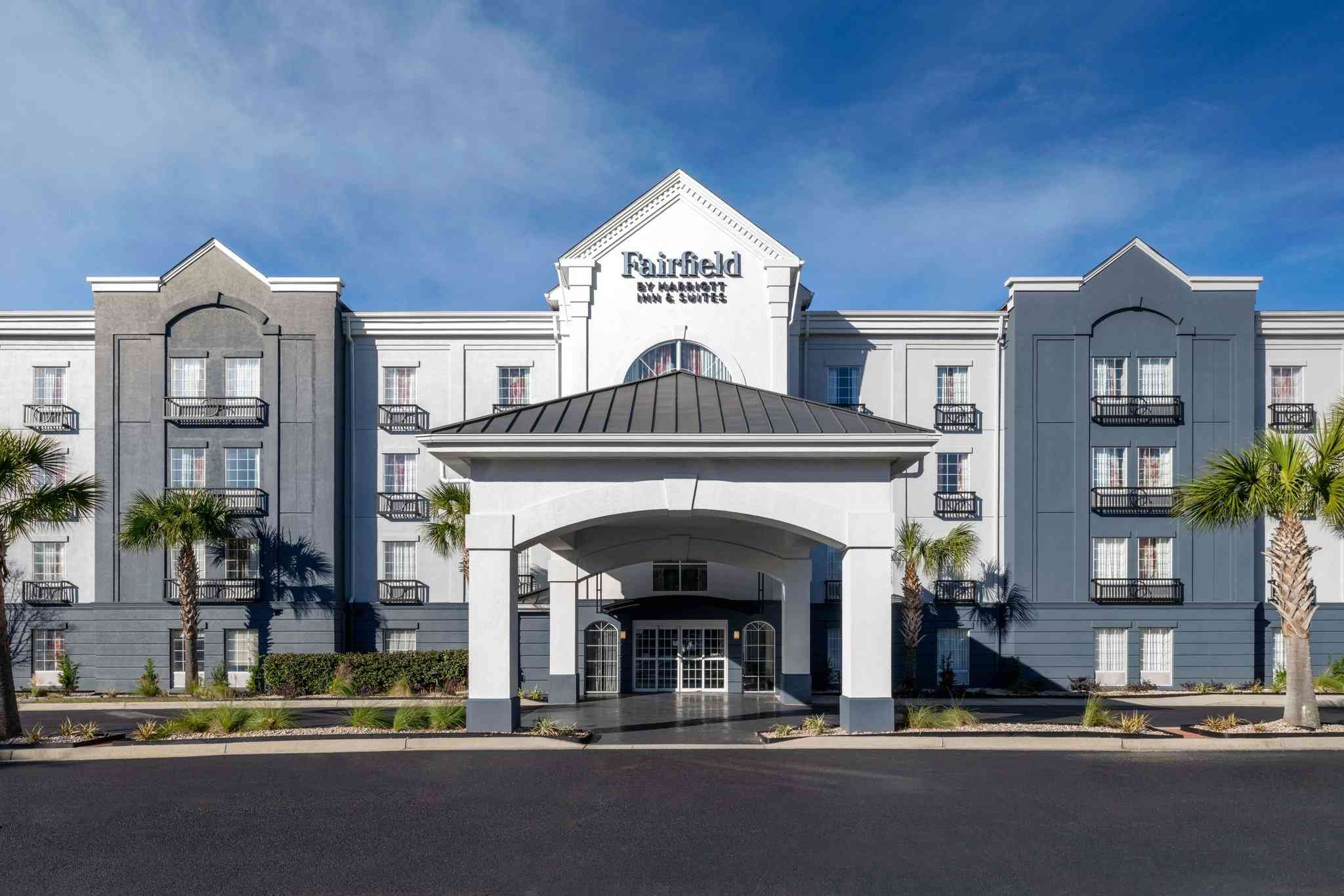 Fairfield by Marriott Inn & Suites Charleston North/Ashley Phosphate in North Charleston, SC
