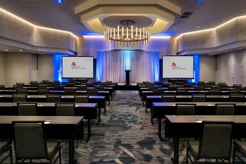 Boston Marriott Peabody в Peabody, MA