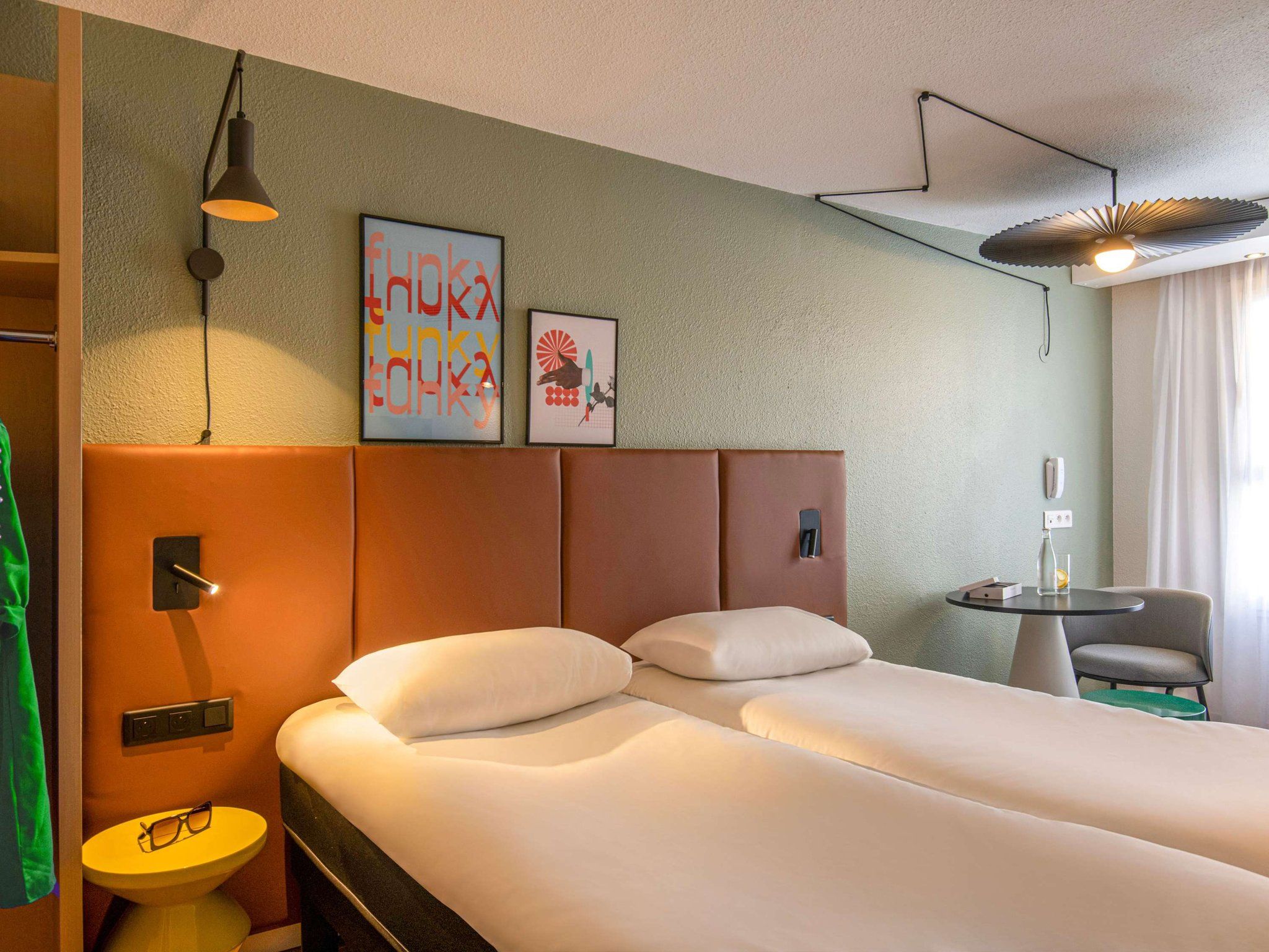 รูปสถานที่จัดงาน