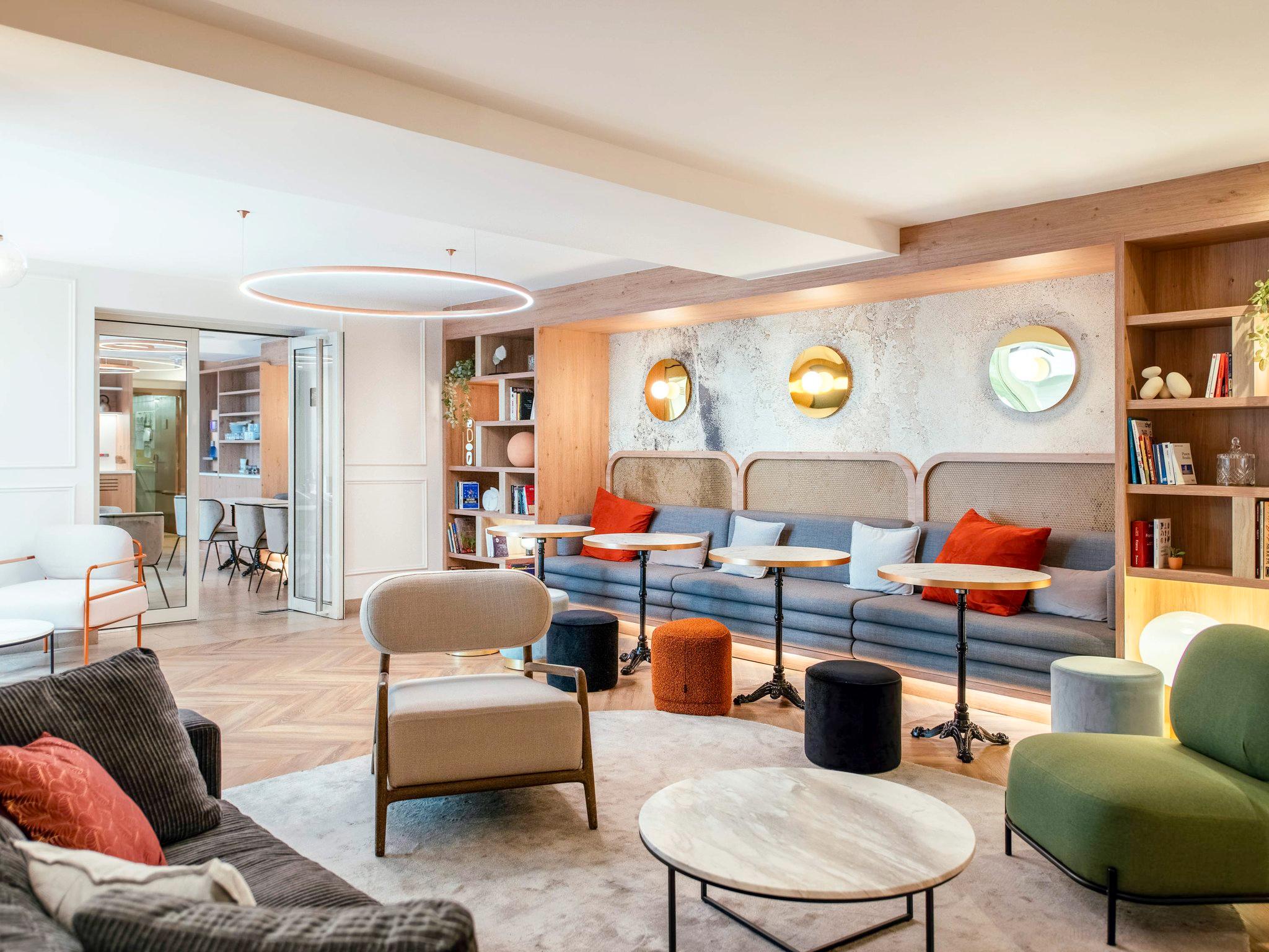 Adagio Paris Opera image