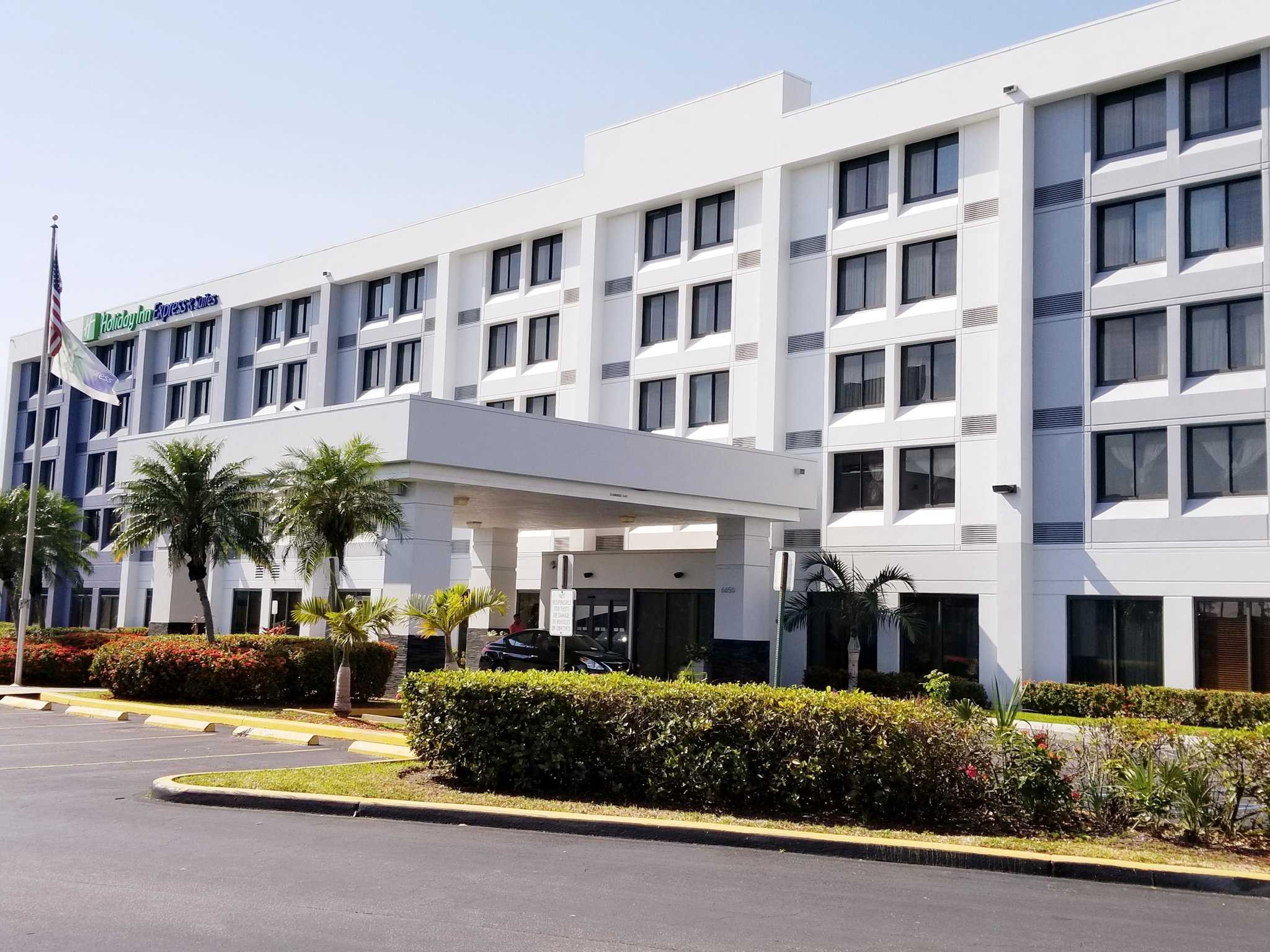 Holiday Inn Express Hotel & Suites Miami-Hialeah (Miami Lakes), Hialeah, FL