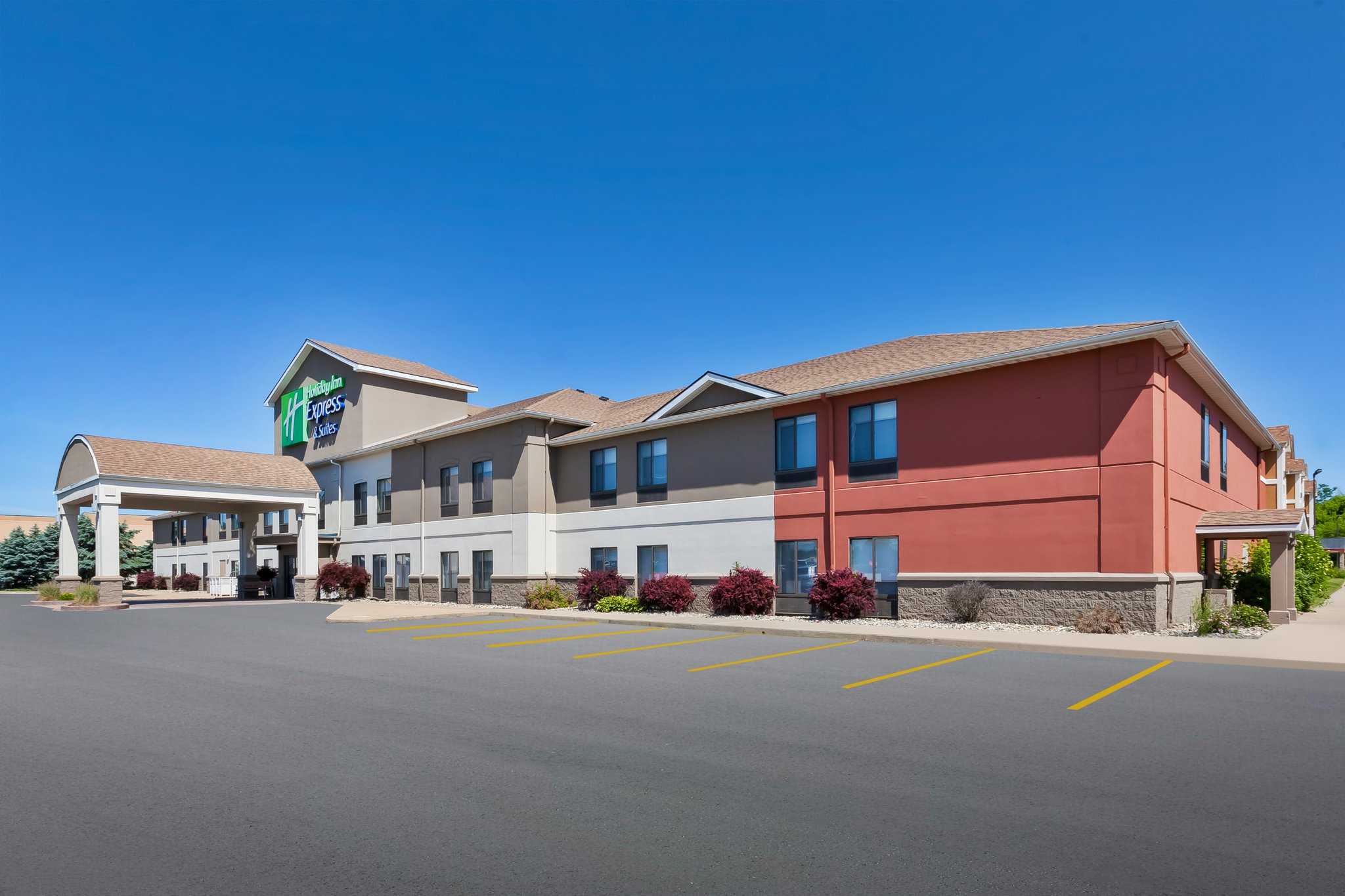 Holiday Inn Express Hotel & Suites Three Rivers в Три реки, MI