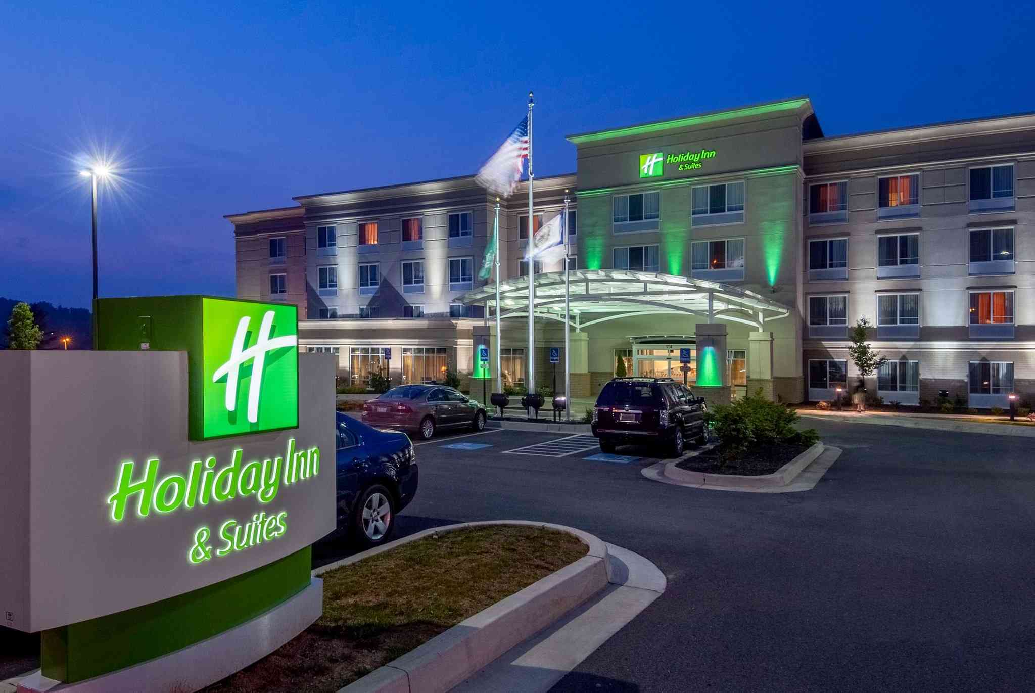 Holiday Inn & Suites Beckley в Бекли, WV