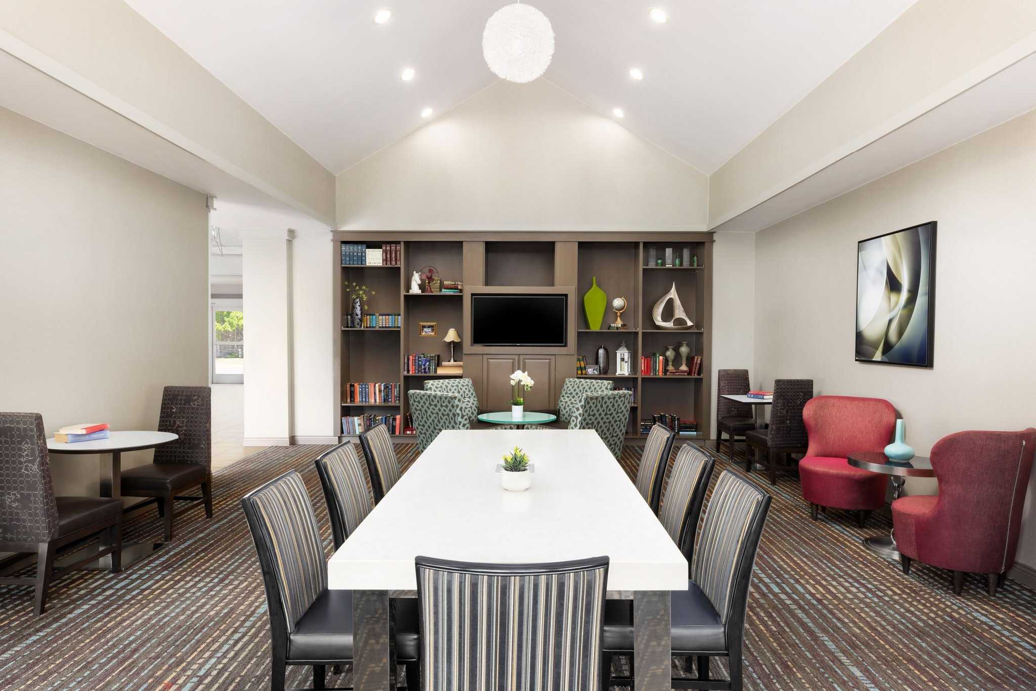 Residence Inn by Marriott Des Moines West at Jordan Creek Town Center, West Des Moines, IA