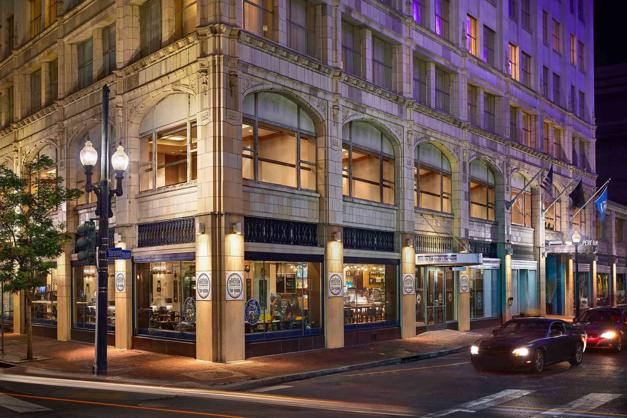 Renaissance New Orleans Pere Marquette French Quarter Area Hotel в New Orleans, LA