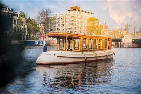 Luxurious private canal cruise through Amsterdam